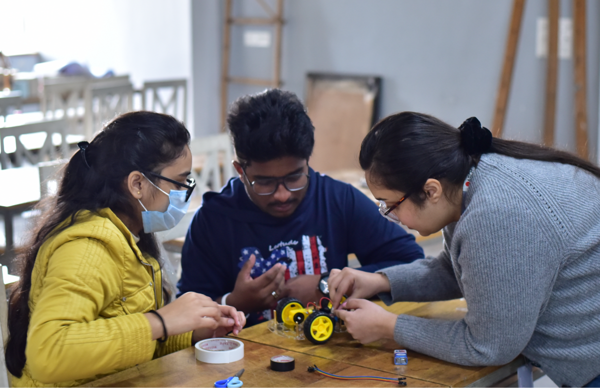 Robotics Workshop for Foundation Design Department