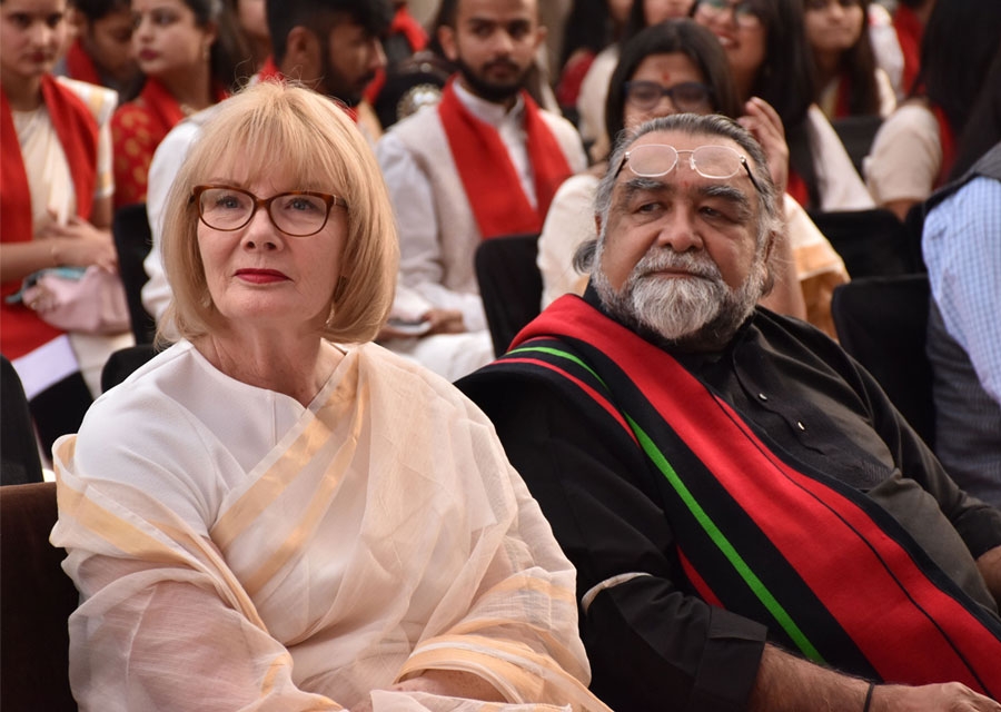 Prahlad Kakkar deciphers branding at Convocation ceremony