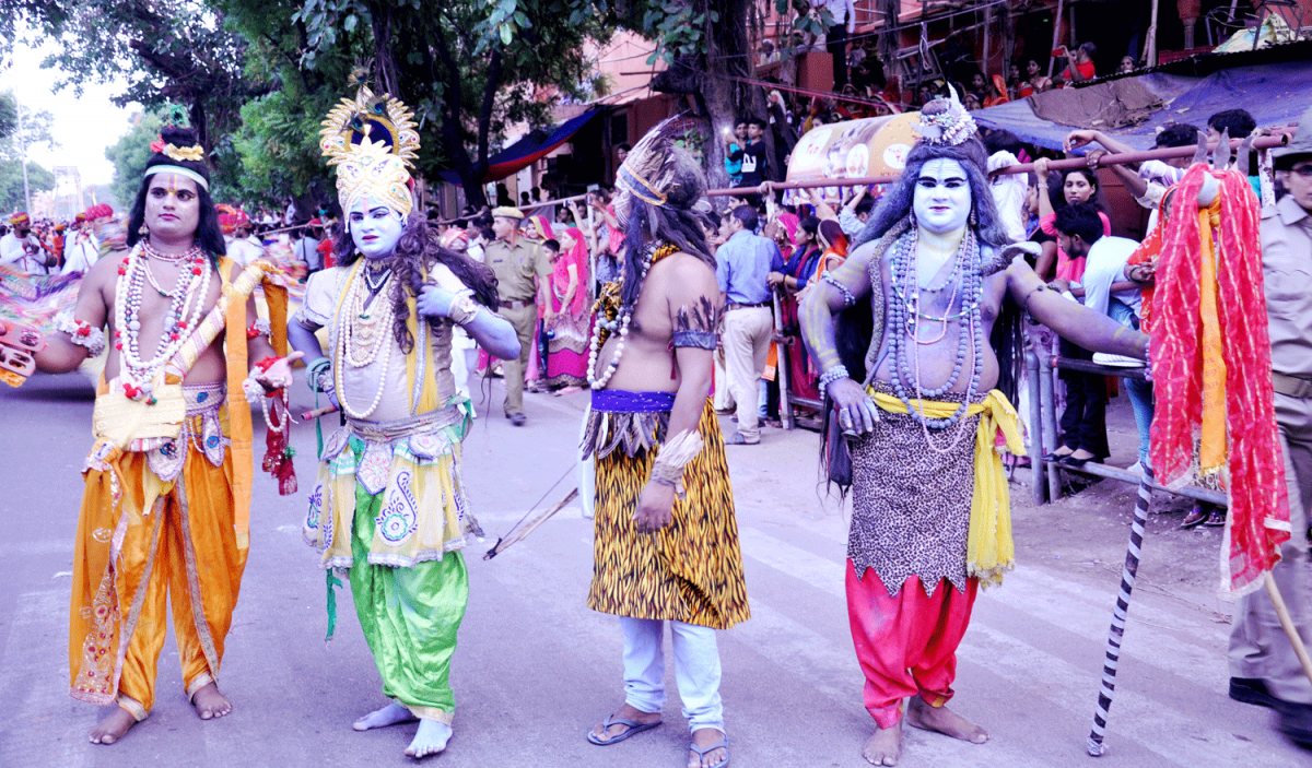 ARCH STUDENTS SHOOT AT CITY PALACE FOR TEEJ